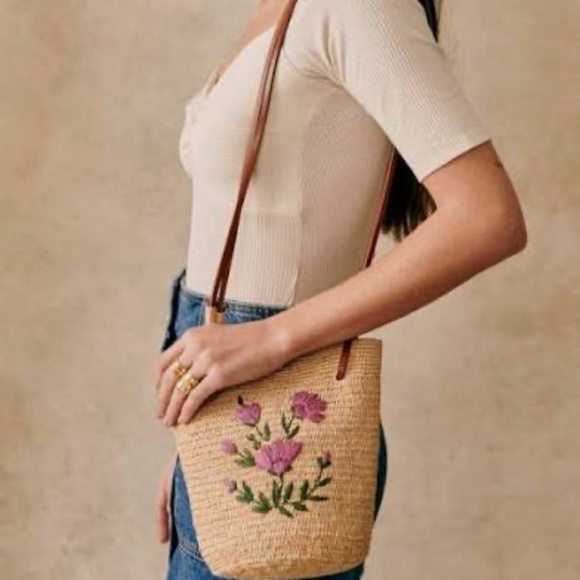 Sezane JOSIE Raffia Bag  "Peonies" NWOT - Picture 6 of 10